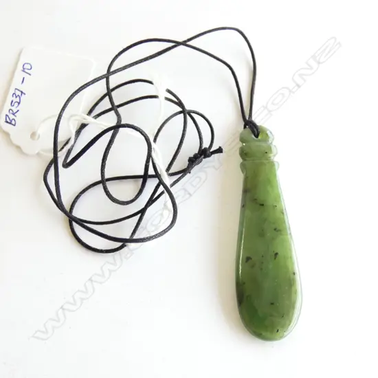 GREENSTONE/POUNAMU PENDANT NECKLACE