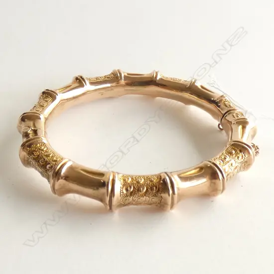 (19967) 9CT VINTAGE GOLD BAMBOO HINGED BANGLE