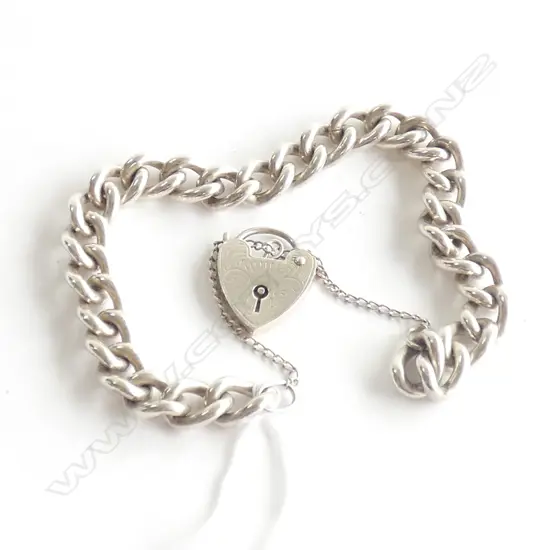 (19502) SILVER CURB LINK BRACELET HEART PADLOCK CLASP