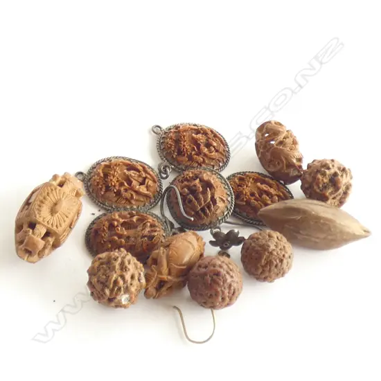 (19635) COLLECTION ANTIQUE CHINESE CARVED PEACH PIPS