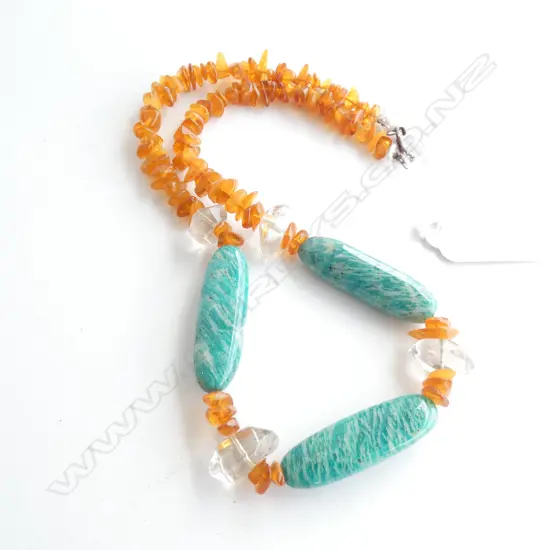 AMBER & STONE NECKLACE (ONE STONE A/F) 