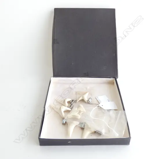 STG SILVER NECKLACE SET WITH 5 WHALES TEETH & 6 EMERALD CUT TOPAZ ...