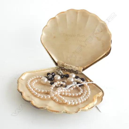 STRING FAUX PEARLS WITH BLACK & GLASS BEADS - IN OLD POMPADOUR PEARLS CASE 