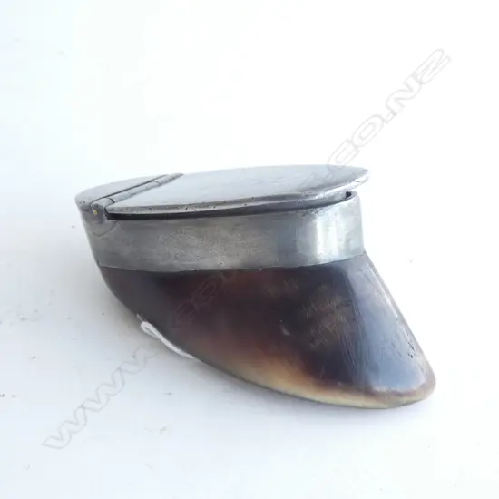 VICTORIAN HOOF AND PEWTER? SNUFF BOX