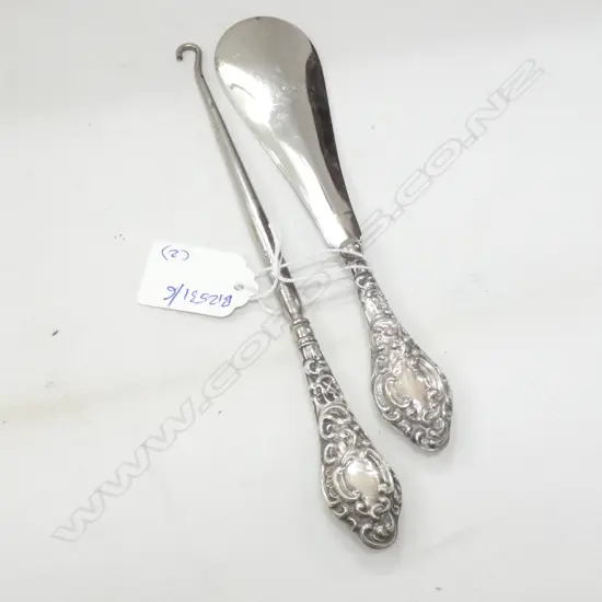 ST. SILVER EMBODSED BUTTON HOOK AND SHOE HORN CHESTER 1908