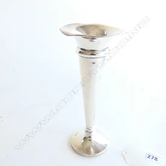 SILVER TRUMPET VASE by C.E. WILLIAMS & SONS, B'HAM 1928, (WEIGHTED BASE TOTAL 100gm