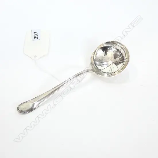 EDWARDIAN SILVER SIFTER SPOON, by COOPER BROS., SHEFF 19112. 38gm