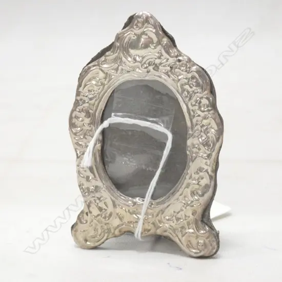 ST. SILVER ORNATE PHOTO FRAME BIRMINGHAM MARKS H.90mm