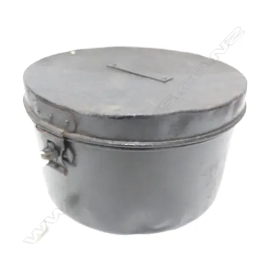BLACK PAINTED METAL HAT BOX - DIA 270MM