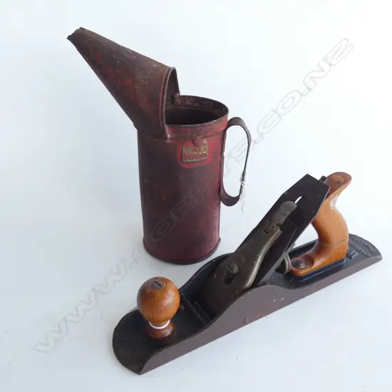 WS BIRMINGHAM NO.A5 PLANE (L350MM) + 1 RED QUART OIL CAN (SURFACE RUST) H.275MM