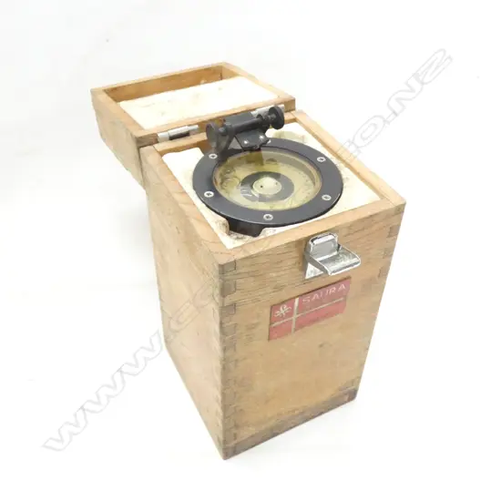 SAURA HAND BEARING COMPASS HB-65 - IN ORIGINAL WOODEN BOX H.260MM...