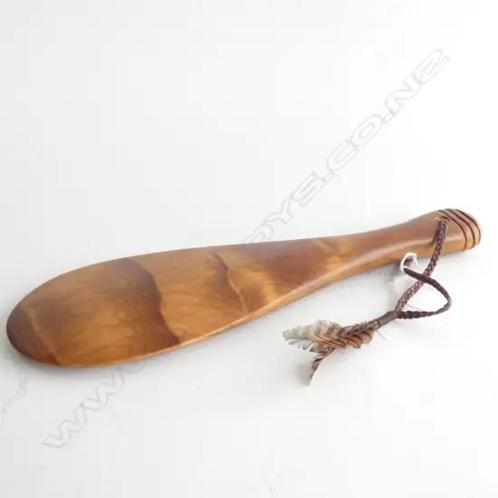 CROSS-GRAIN KAURI PATU, 390mm, CONTEMPORARY