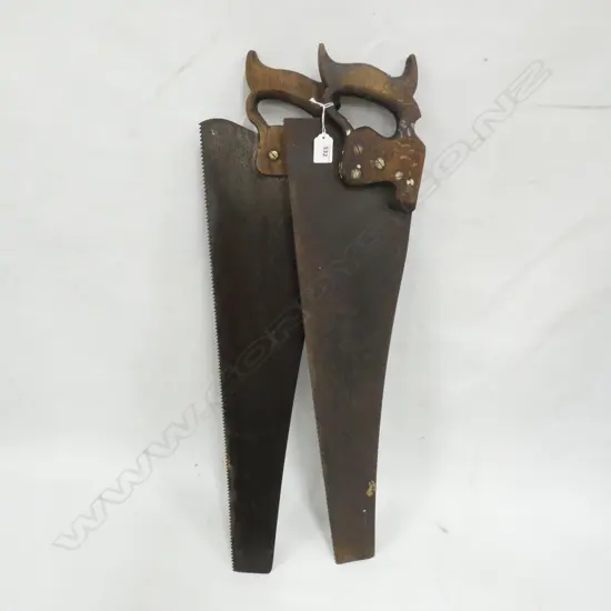 2 VINTAGE SAWS MADE IN SHEFFIELD L.750mm