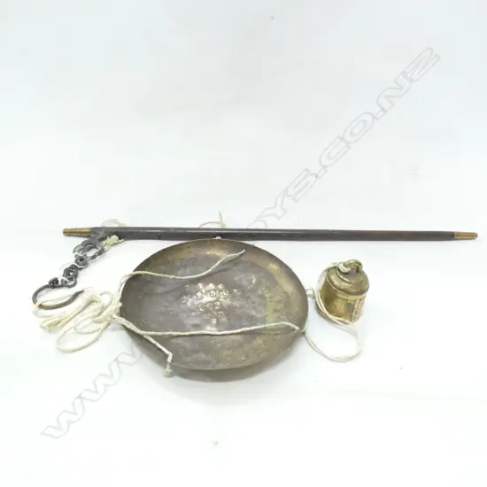 SET OF DOCTORS' SCALES