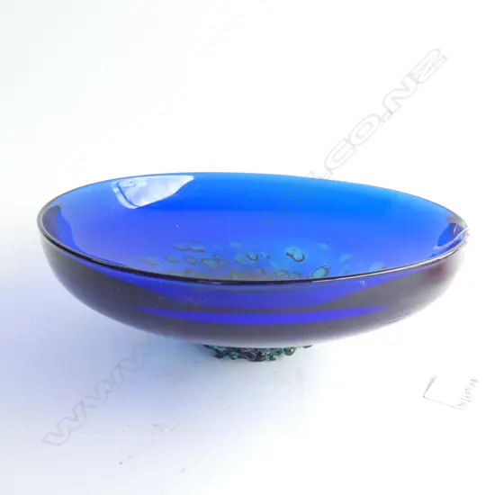 BLUE ART GLASS BOWL 245mm dia