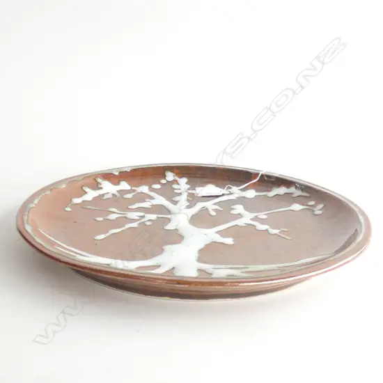 LGE STUDIO POTTERY PLATE WHITE RAISED BLOSSOM TREE