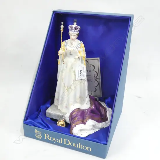 ROYAL DOULTON QUEEN ELIZABETH 11 H.220MM HN3436 RETAIL $2500 245/5000... RETAIL