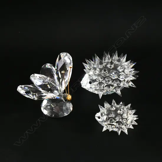 3 SWAROVSKI CRYSTAL ANIMALS; 2 HEDGEHOGS & BUTTERFLY H.50mm