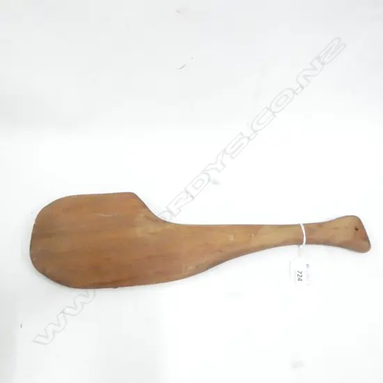 WOODEN MAORI PATU L.370mm