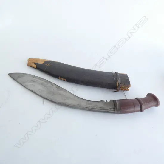 LG OLD WOODEN HANDLE GURKHA KNIFE & SCABBARD - DAMAGE & WEAR TO SCABBARD L.455MM