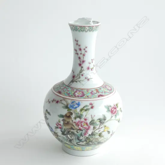 the design interrupted at the shoulder by a band of Bao Xiang Hua flowers