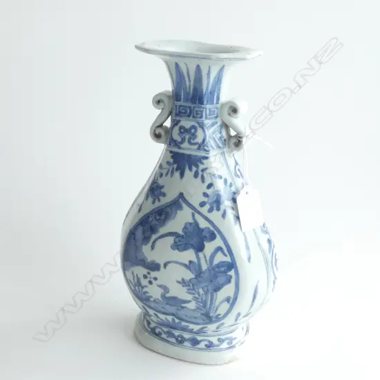 decorated with birds in fan shaped panels