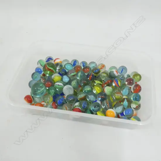 BOX OF VINTAGE GLASS MARBLES
