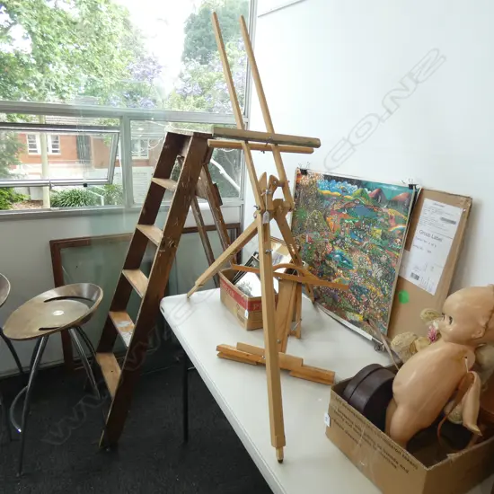 FOLDING ARTIST EASEL + TABLE EASEL H 1370 MM