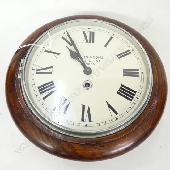 ANTIQUE STYLE WALL CLOCK