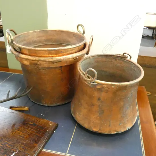 3 LG COPPER GARDEN POTS (HOLES DRILLED TO BASES) LARGEST DIA. 385MM