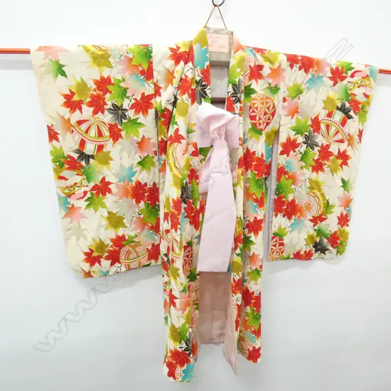 CHILDS SILK FURISODE KIMONO & MATCHING VEST. AUTUMN LEAF PATTERN - PINK SASH & PINK SATIN LINING