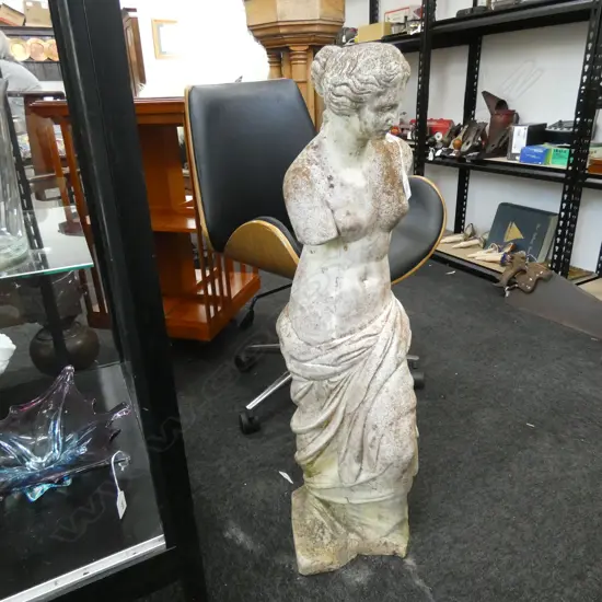 VINTAGE CONCRETE CLASSICAL LADY GARDEN SCULPTURE H.850mm
