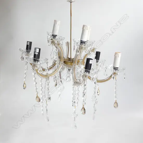 9 ARM CRYSTAL CHANDLIER 560mm dia