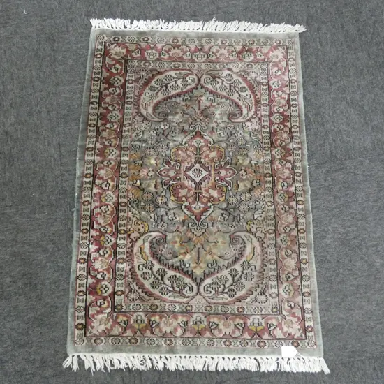 HAND KNOTTED SILK KASHAN RUG 885x620mm
