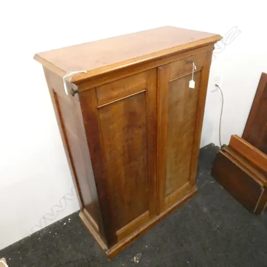 ANTIQUE MAHOGANY 2 DOOR CABINET...