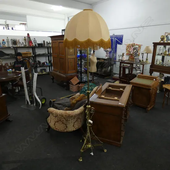 VINTAGE BRASS TELESCOPIC LAMP
