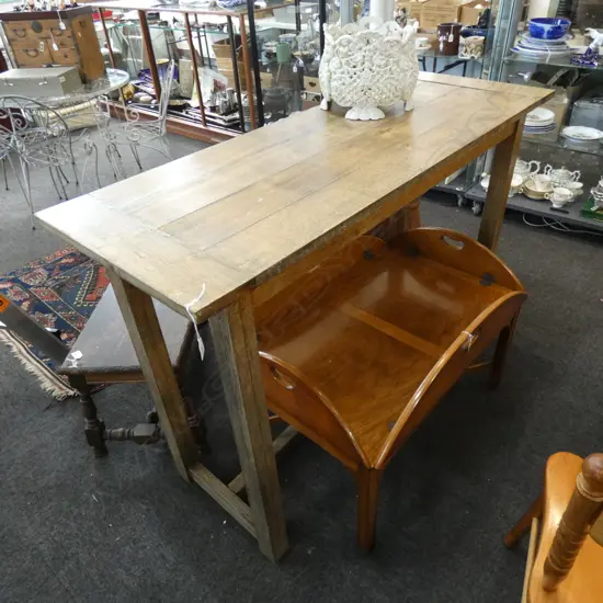 OAK COUNTRY STYLE TABLE...