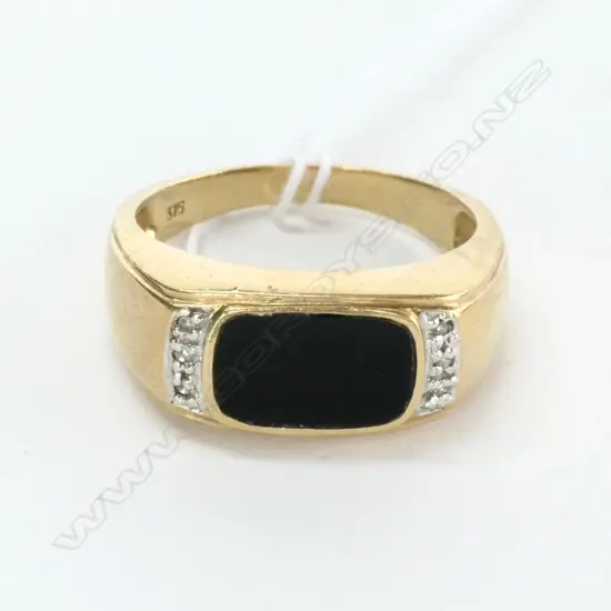 9CT RING BLACK ONYX & DIAMONDS 5.76GMS SIZE UK U