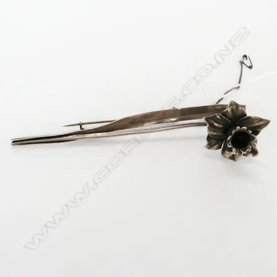 TONY BULLER SILVER DAFFODIL BROOCH STAMPED "PATONI STERLING''