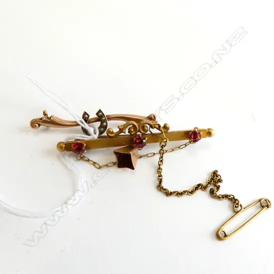 2 ANTIQUE 9CT GOLD BAR BROOCHES 3.19gm