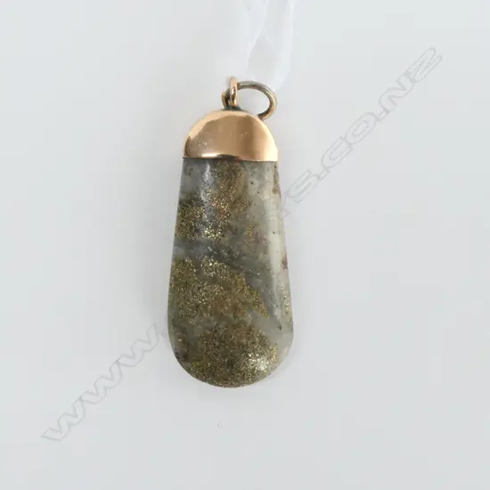 GOLD BEARING QUARTZ PENDANT 9CT CAP