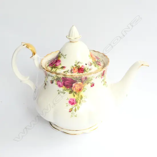 ROYAL ALBERT OLD COUNTRY ROSE TEA POT H.200MM