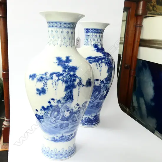 PR B/W ORIENTAL VASES 440MM H