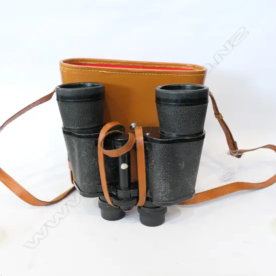 CASED CARTON PRISMA BINOCULARS, WIDE ANGLE