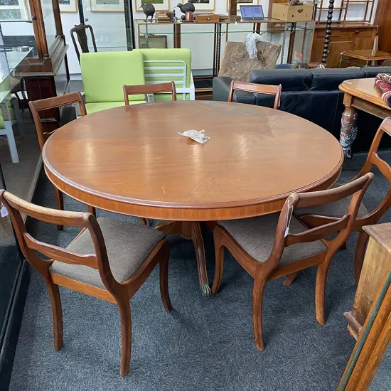 PEDESTAL DINING TABLE & SET OF 6 UPHOLSTERED REGENCY STYLE DINING CHAIRS