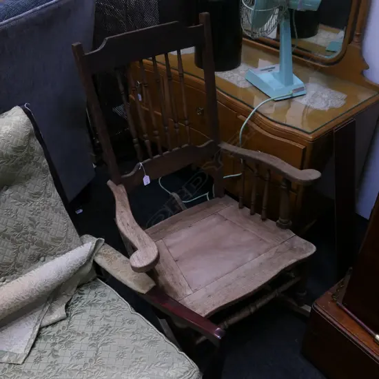 ROCKING CHAIR 670MM W