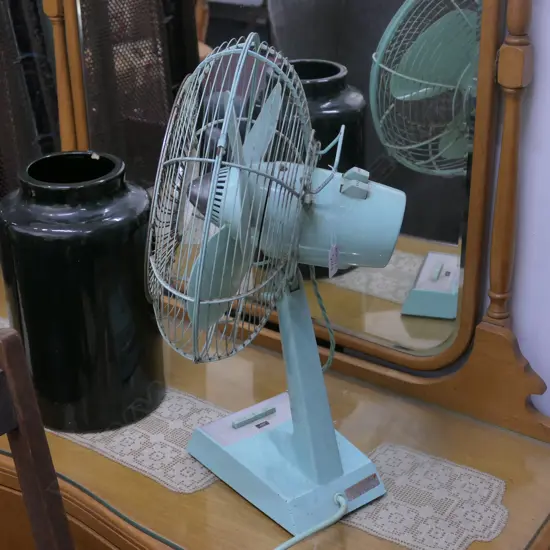 RETRO ELECTRIC FAN