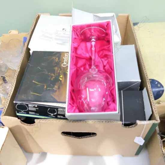 BOX OF ORREFORS & OTHER GLASSWARE IN ORIGINAL BOXES