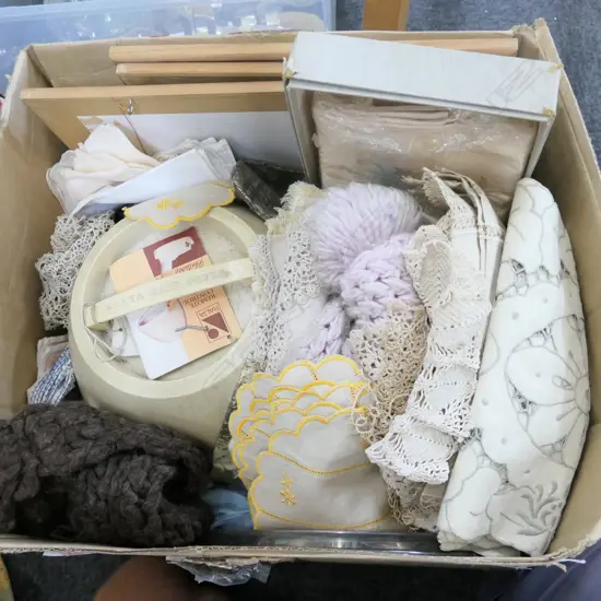 BOX LOT VINTAGE LINENS, 3 W/CS, HAIR DRYER
