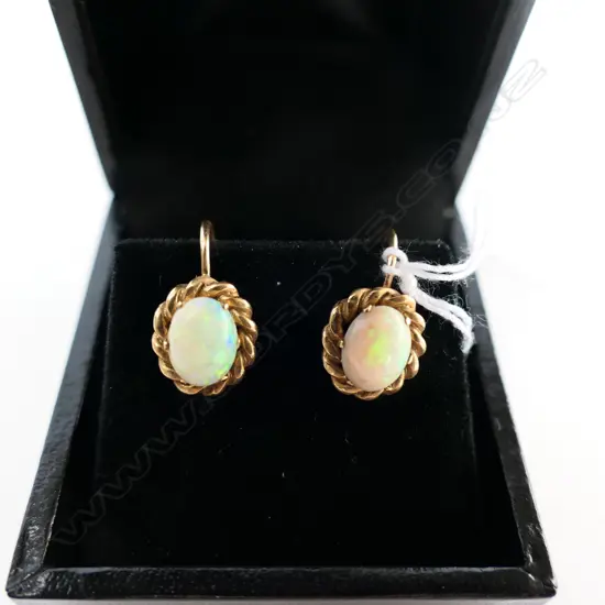 PR VINTAGE CABACHON OPAL 9CT GOLD EARRINGS SCREW FITTINGS